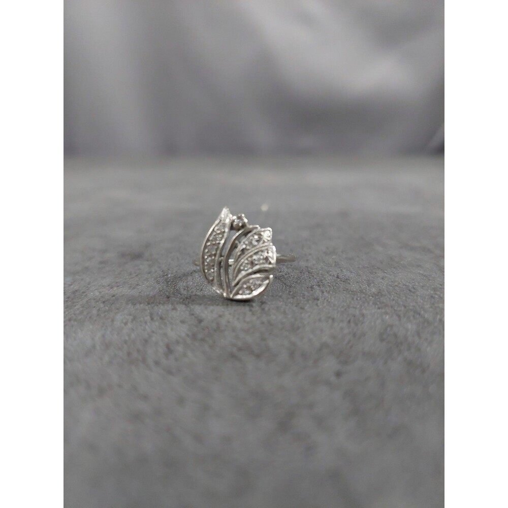 Leaf Gold And Diamond Reing Size 6